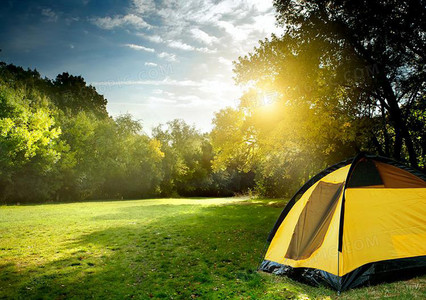 和佑镇的教室：攀登名校阶梯的荣耀与代价